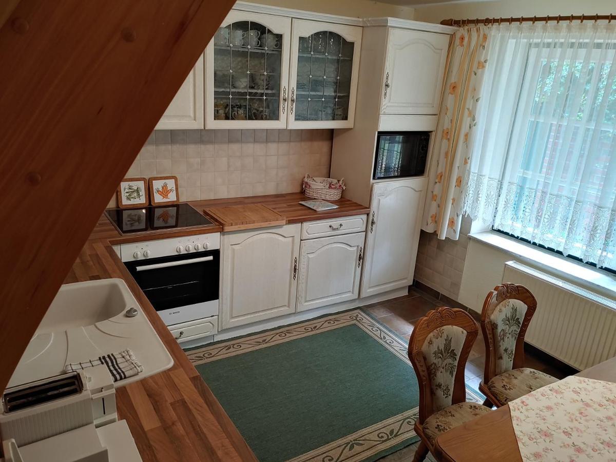 4 Sterne-Haus Am See Варен Экстерьер фото