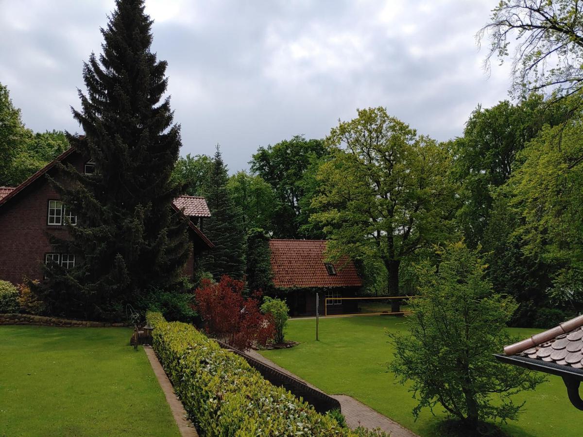 4 Sterne-Haus Am See Варен Экстерьер фото