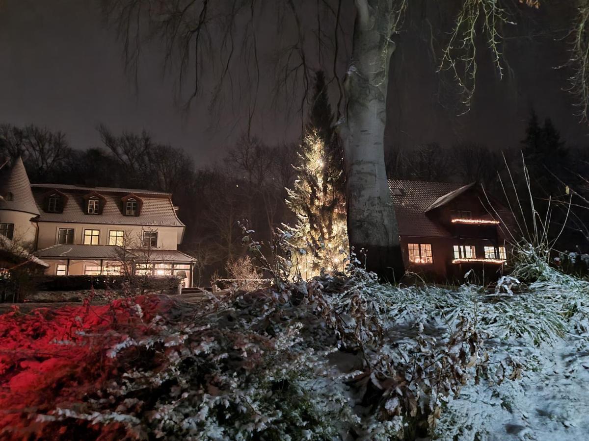 4 Sterne-Haus Am See Варен Экстерьер фото