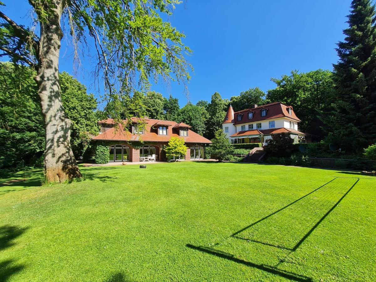 4 Sterne-Haus Am See Варен Экстерьер фото