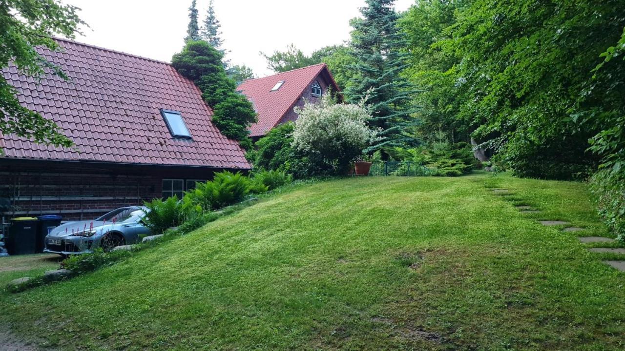 4 Sterne-Haus Am See Варен Экстерьер фото